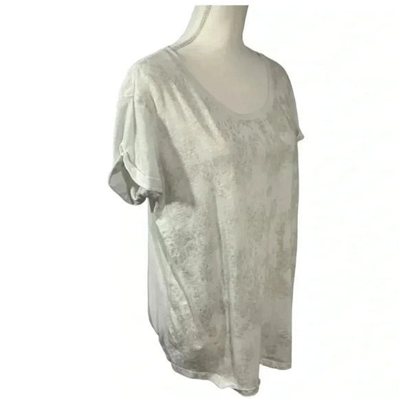 A New Approach size XL white tee with gold print on front and rolled sleeves EUC - Picture 5 of 10